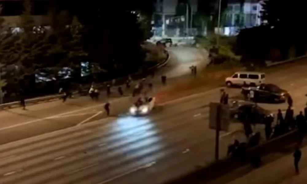 ΗΠΑ: Κατέληξε η μια από τις δυο διαδηλώτριες που χτυπήθηκαν από αυτοκίνητο σε διαδήλωση στο Σιάτλ